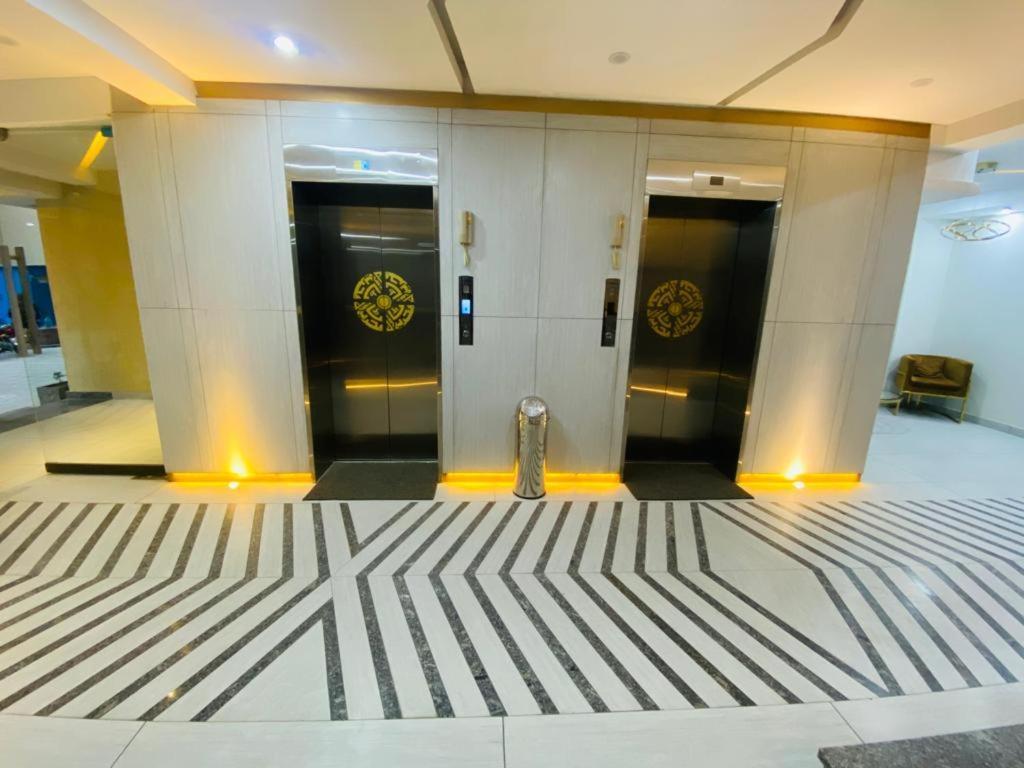 Holidazzle Serviced Apartments Bahria Town ラーワルピンディー エクステリア 写真