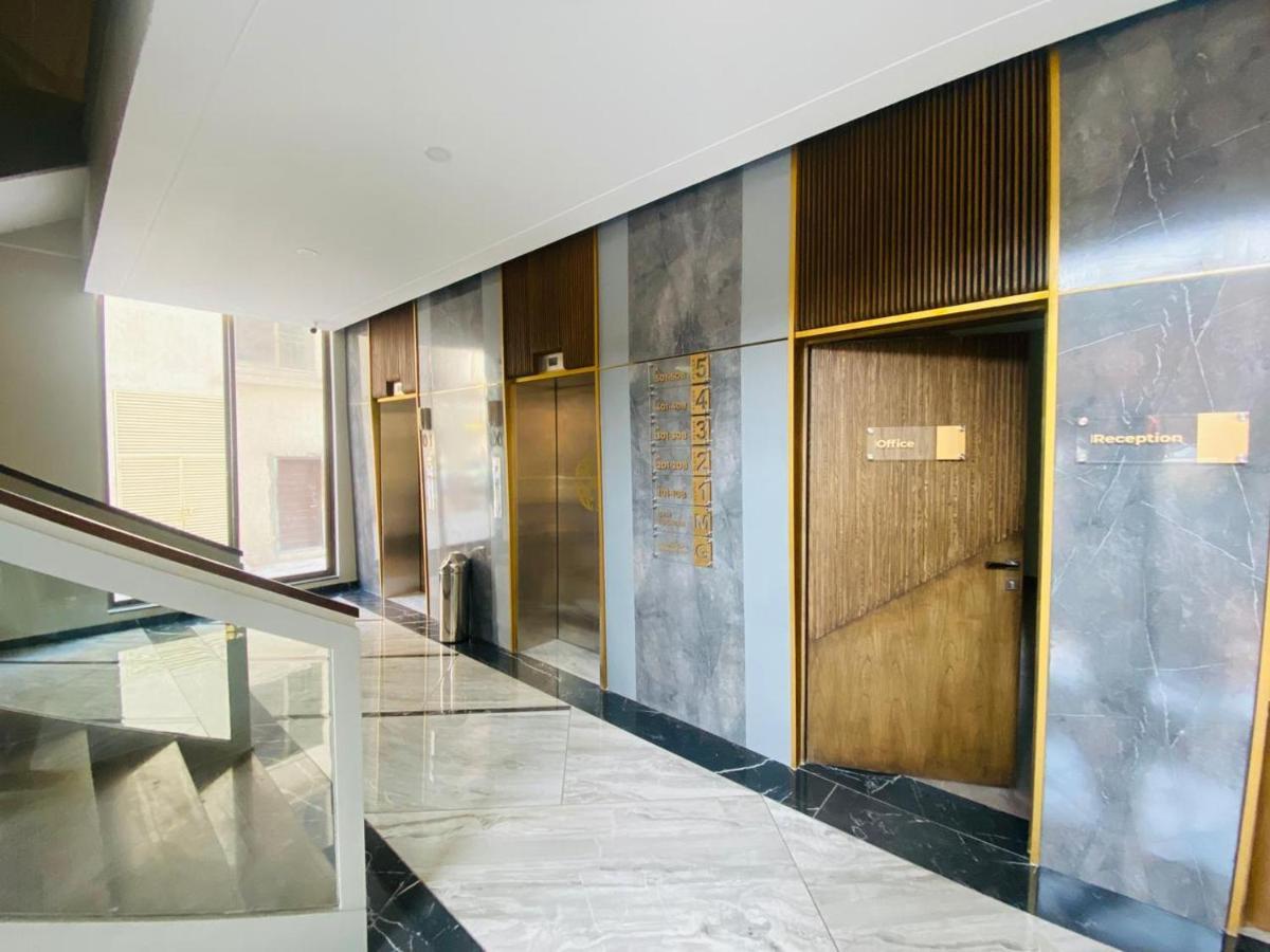 Holidazzle Serviced Apartments Bahria Town ラーワルピンディー エクステリア 写真