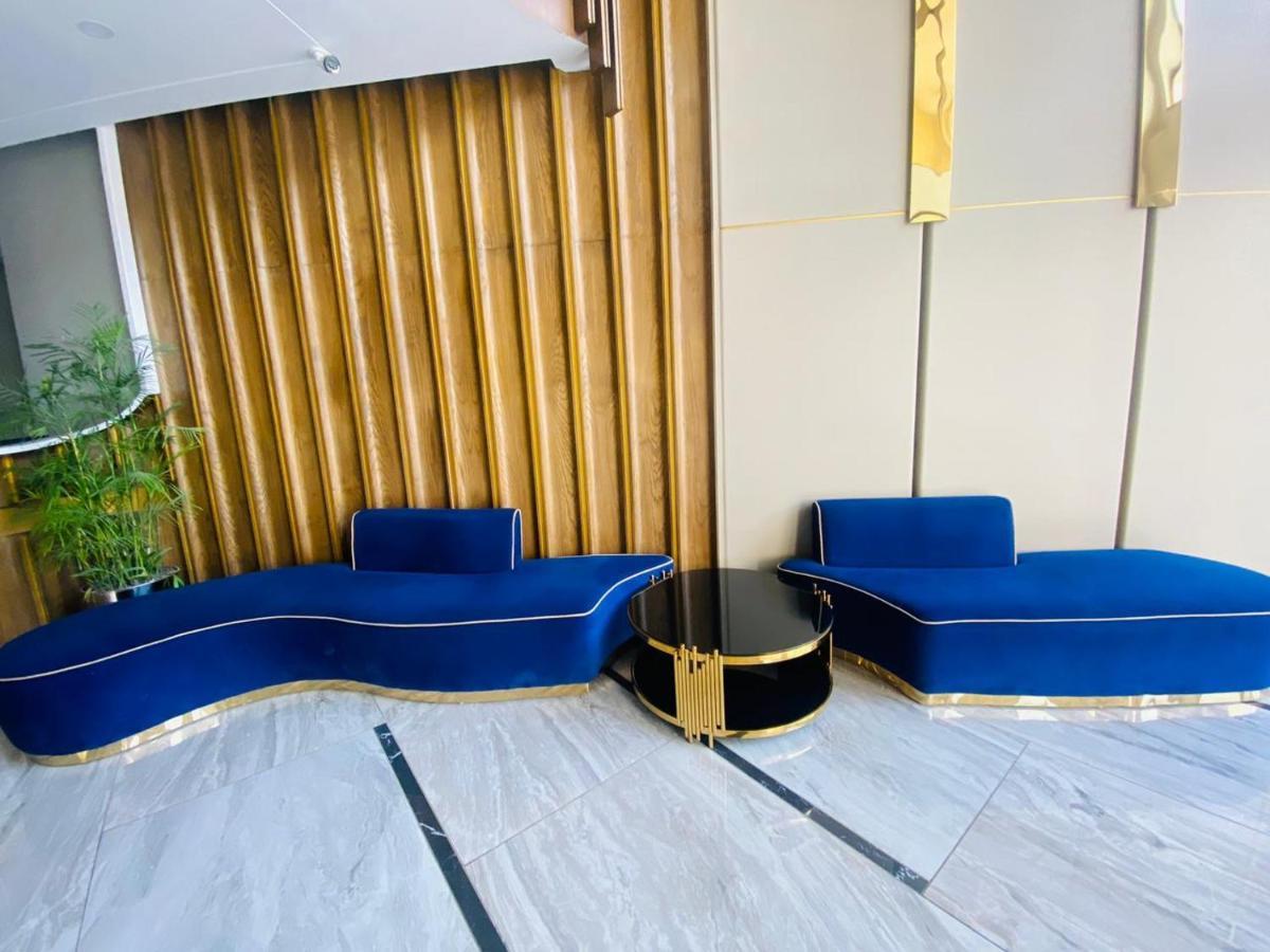 Holidazzle Serviced Apartments Bahria Town ラーワルピンディー エクステリア 写真