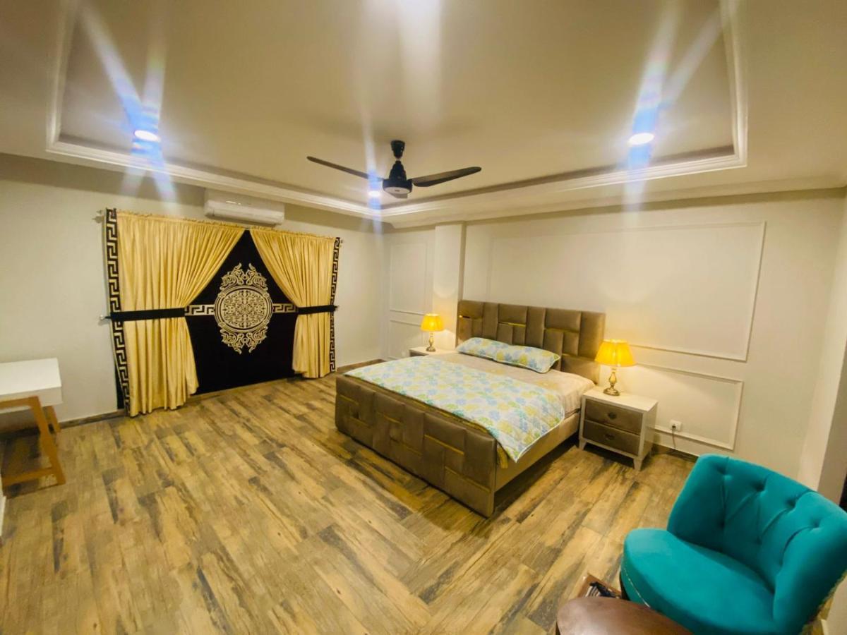 Holidazzle Serviced Apartments Bahria Town ラーワルピンディー エクステリア 写真