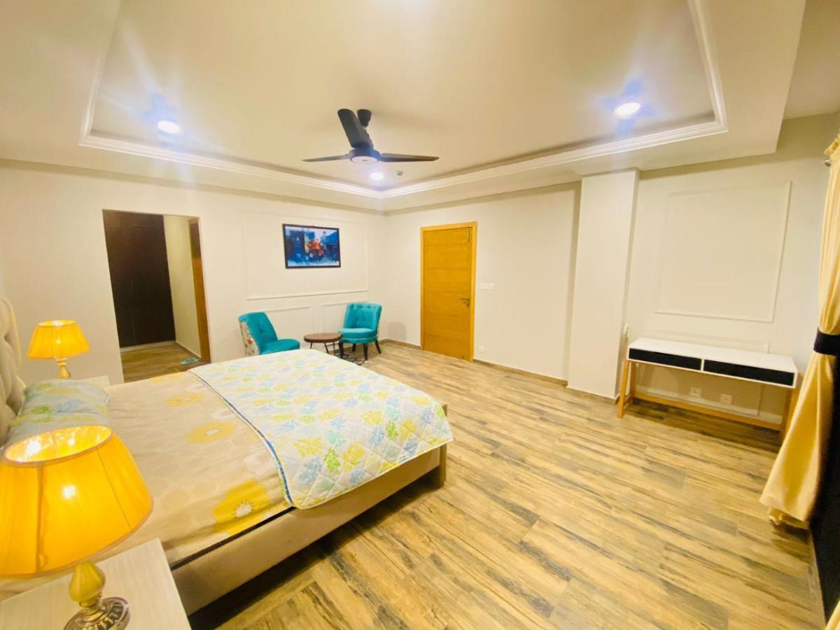 Holidazzle Serviced Apartments Bahria Town ラーワルピンディー エクステリア 写真