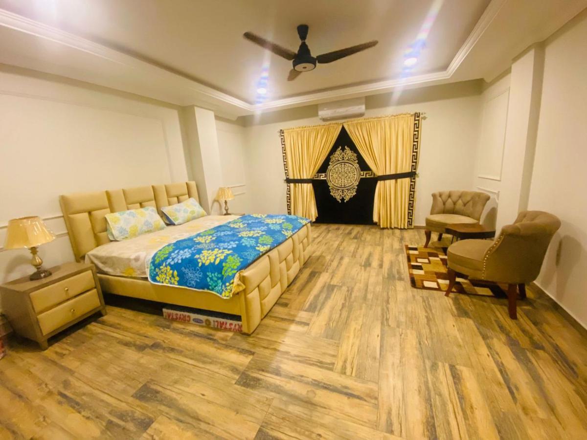 Holidazzle Serviced Apartments Bahria Town ラーワルピンディー エクステリア 写真