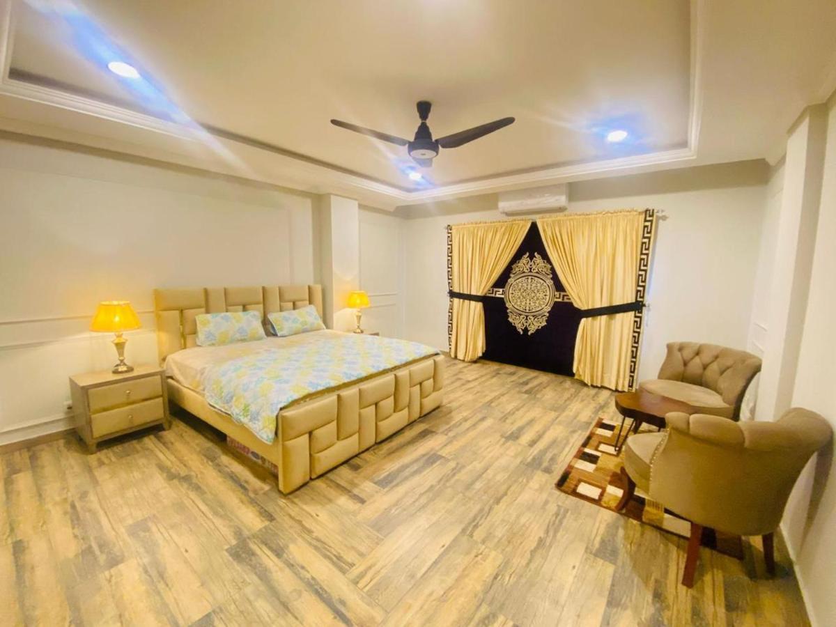 Holidazzle Serviced Apartments Bahria Town ラーワルピンディー エクステリア 写真