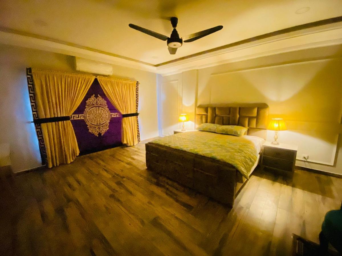 Holidazzle Serviced Apartments Bahria Town ラーワルピンディー エクステリア 写真