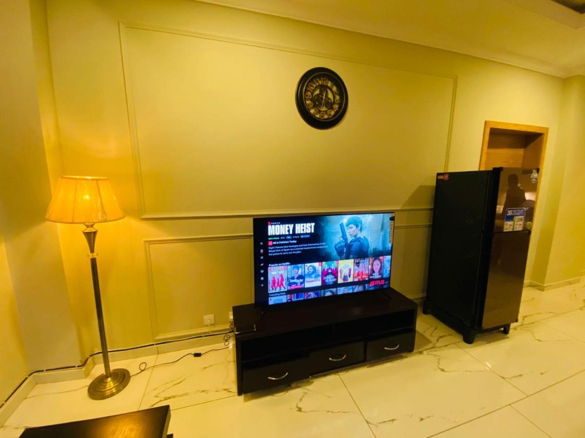 Holidazzle Serviced Apartments Bahria Town ラーワルピンディー エクステリア 写真