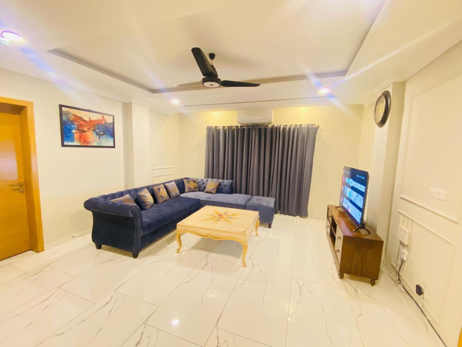 Holidazzle Serviced Apartments Bahria Town ラーワルピンディー 部屋 写真