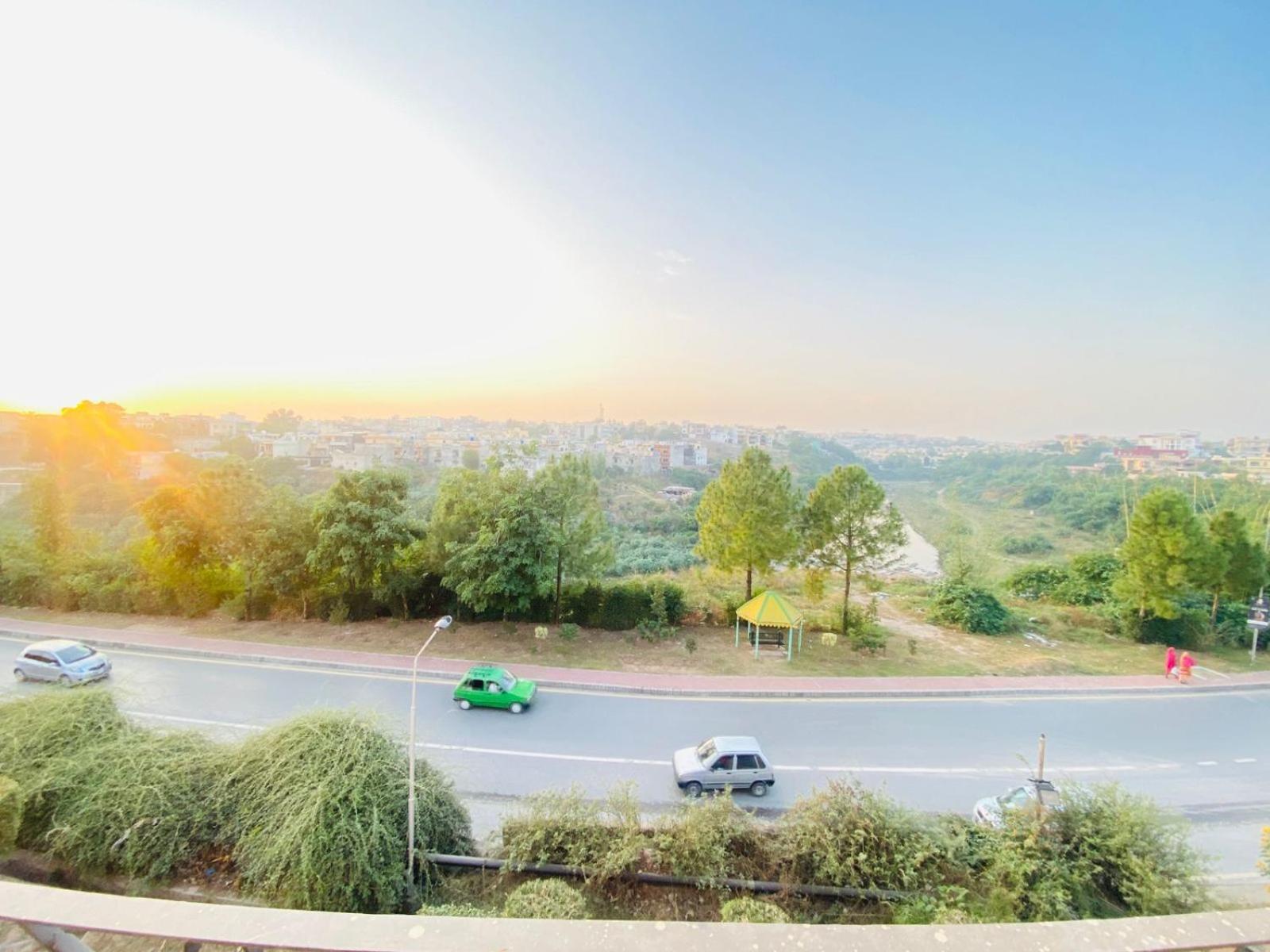 Holidazzle Serviced Apartments Bahria Town ラーワルピンディー 部屋 写真
